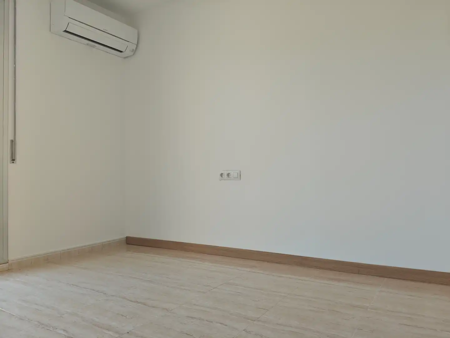 Dormitori de Casa adosada de lloguer en Sarrià de Ter amb Aire condicionat, Calefacció i Jardí privat