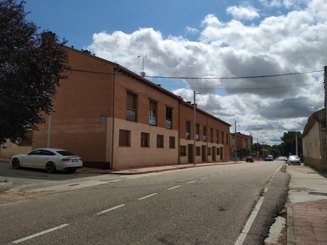 Vista exterior de Dúplex de lloguer en Villariezo amb Calefacció i Terrassa