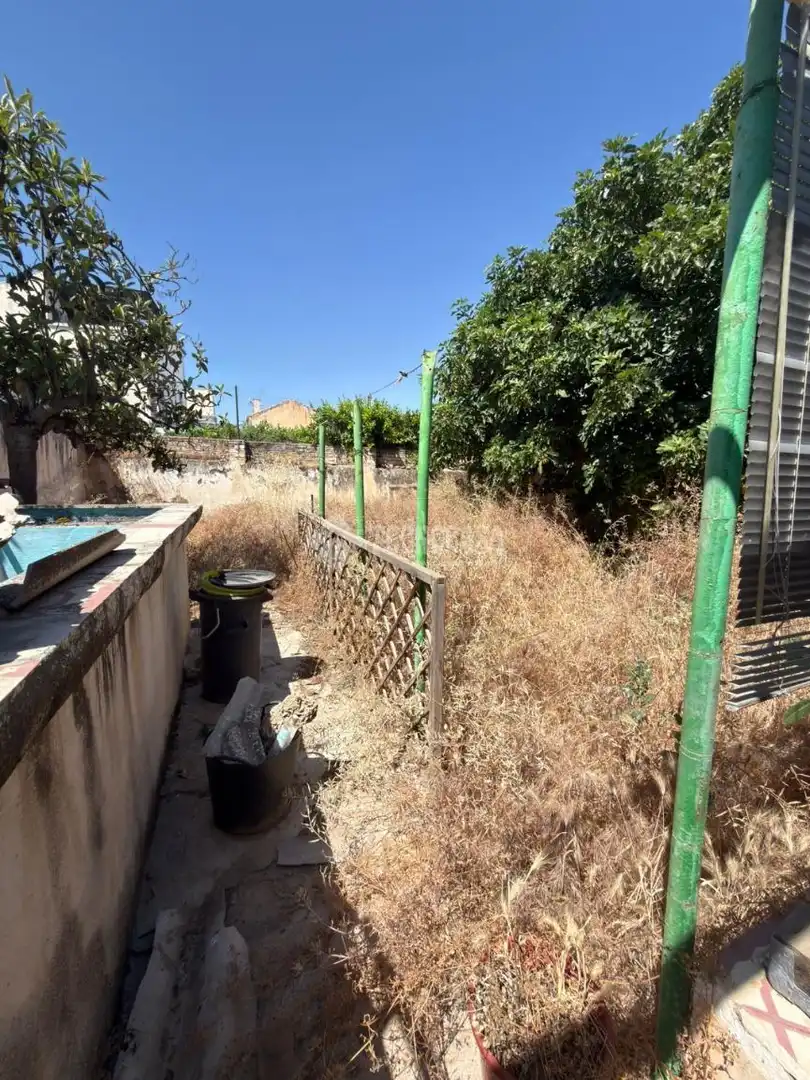 Casa adosada en venda en La Zubia amb Jardí privat i Terrassa