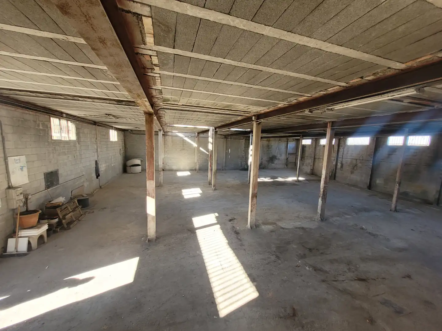 Nave industrial en venta en Maracena