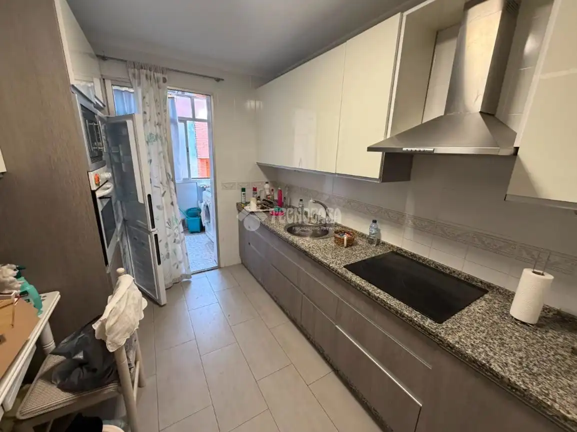 Cocina de Dúplex en venta en Badajoz con Aire acondicionado, Terraza y Balcón