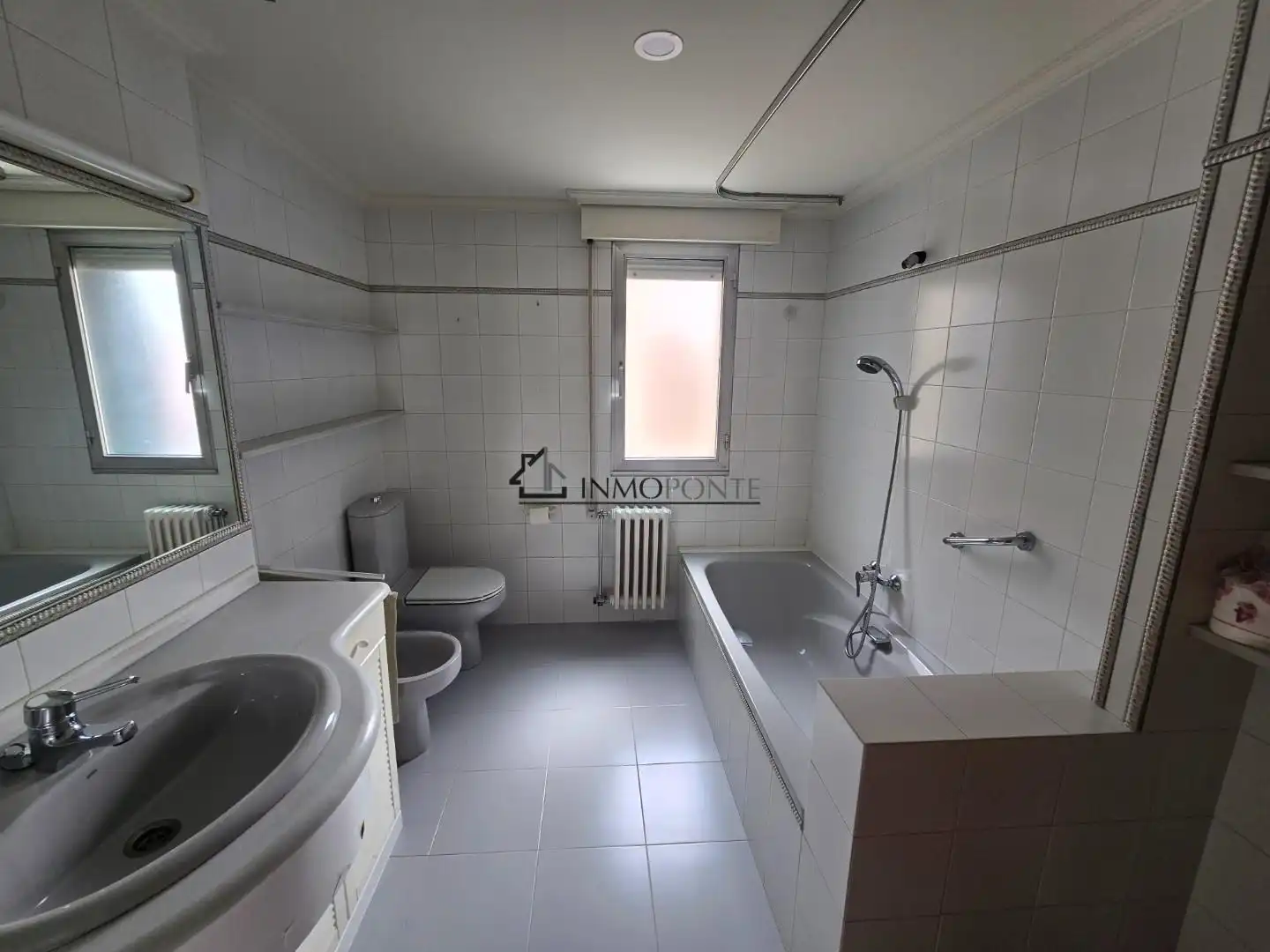 Flat with lift to rent in Zona de Plaza de Barcelos, imagen 21
