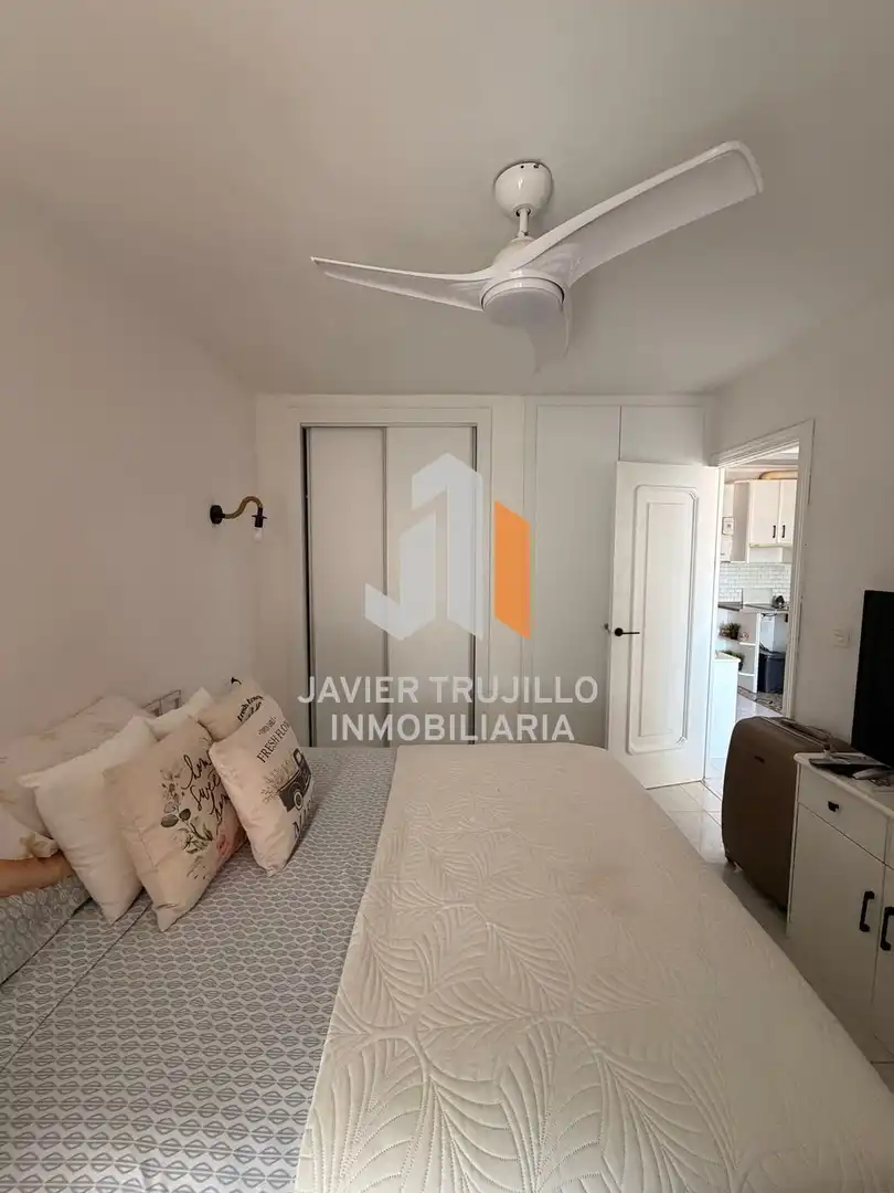 Habitación de Apartamento en venta en Vélez-Málaga con Piscina