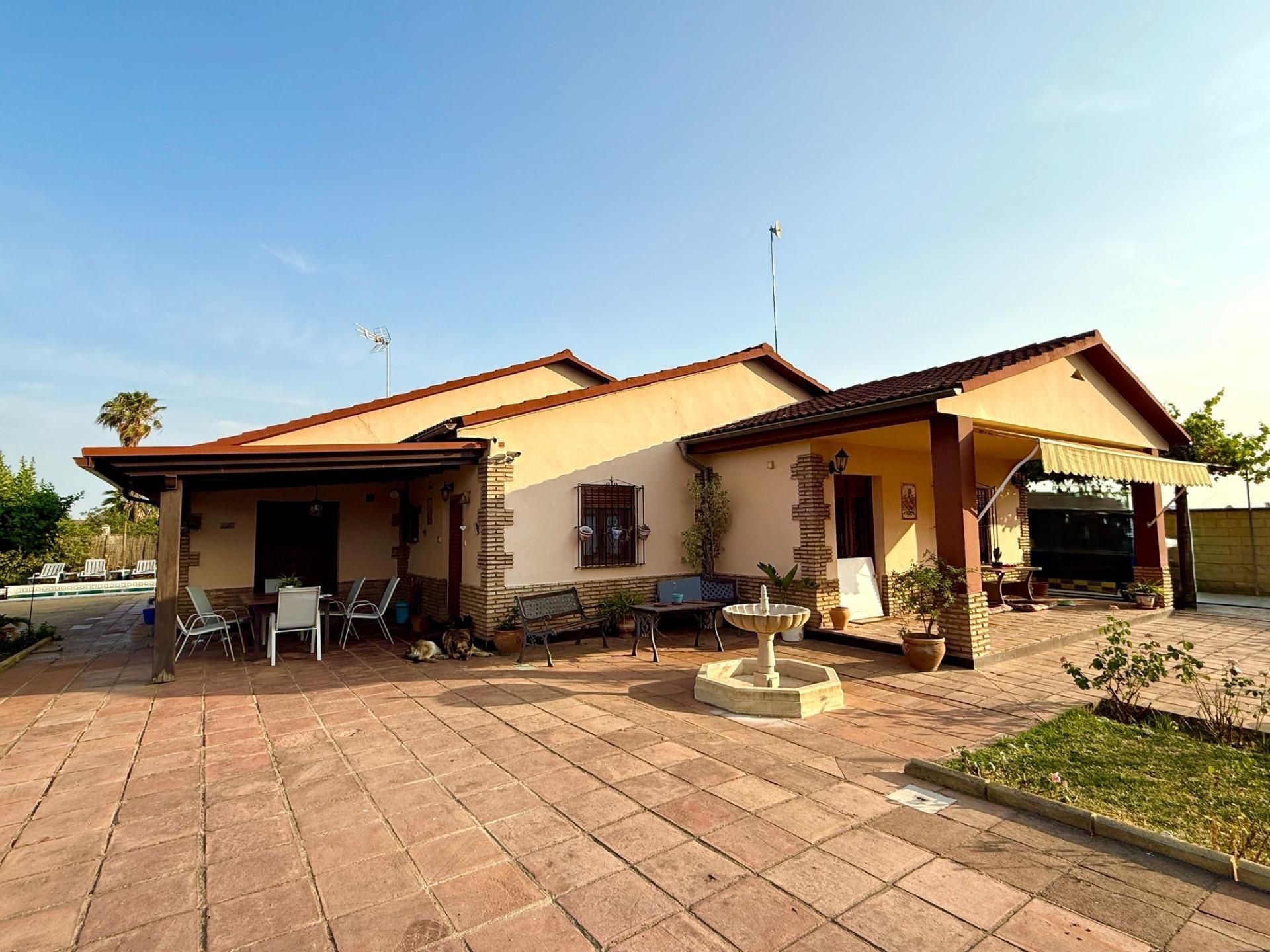 Vista exterior de Finca rústica en venda en  Córdoba Capital amb Aire condicionat, Jardí privat i Traster