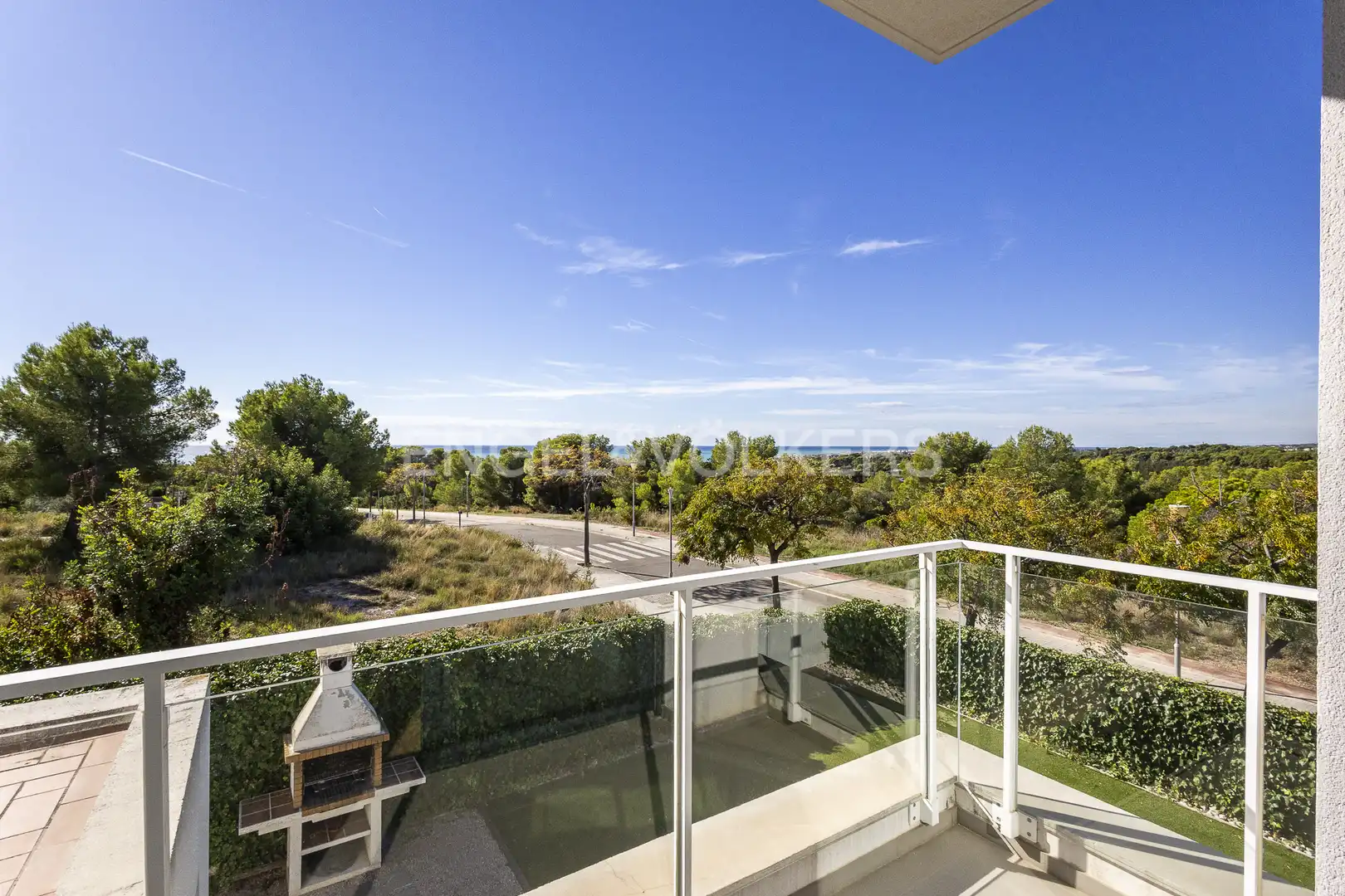 Vista exterior de Casa o chalet en venta en Vilanova i la Geltrú con Aire acondicionado, Calefacción y Jardín privado