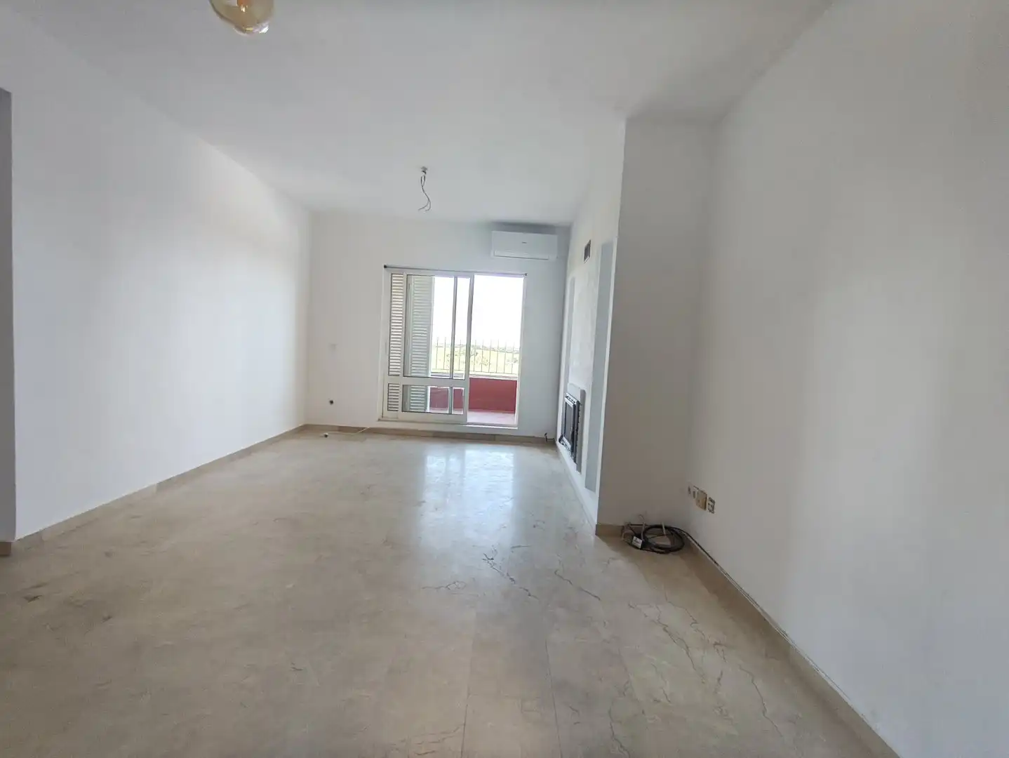 Sala de estar de Piso en venta en Aznalcázar con Aire acondicionado, Calefacción y Terraza