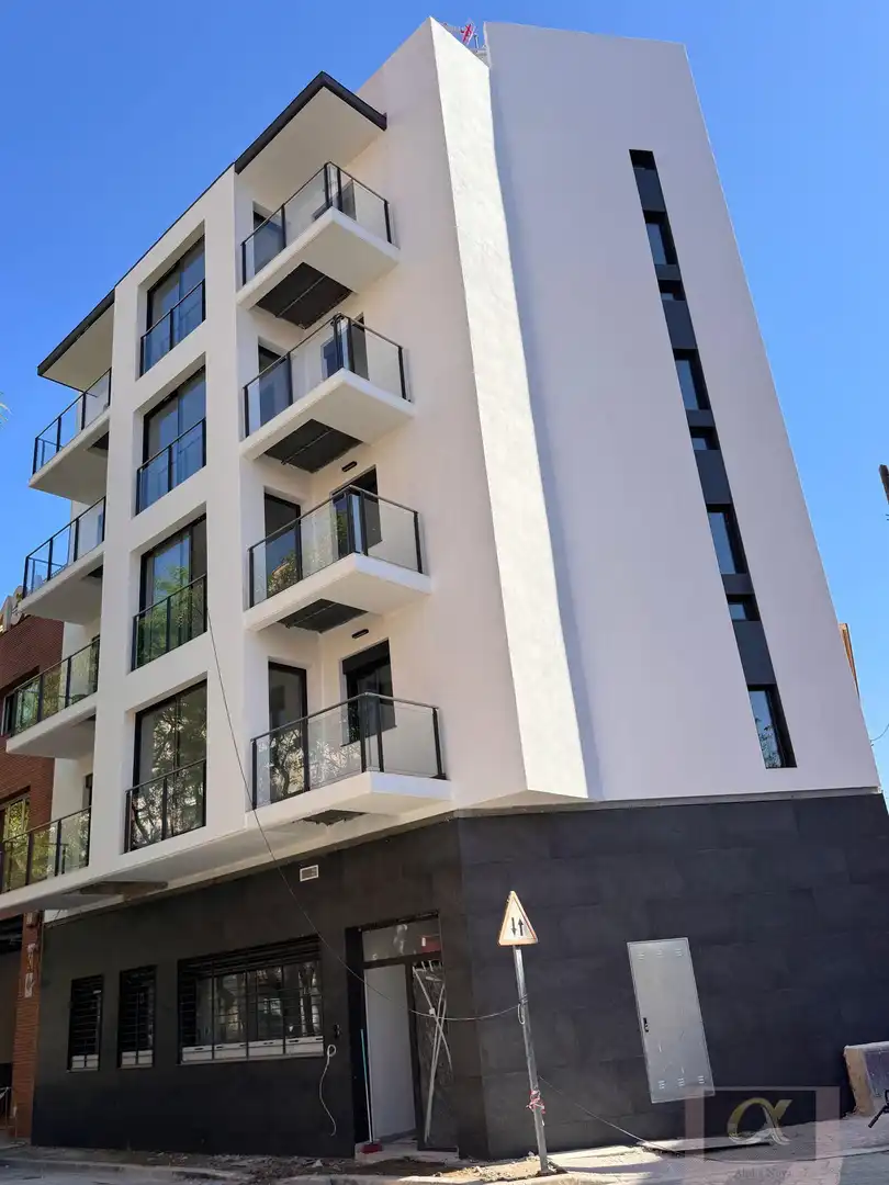 Vista exterior de Piso en venta en Badalona con Aire acondicionado y Calefacción