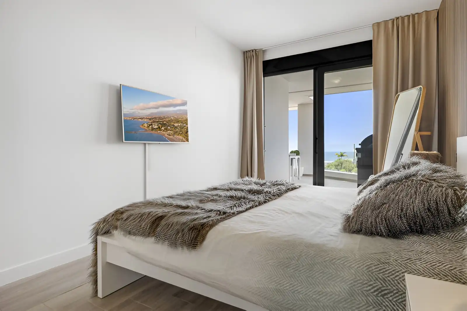 Home with pool for sale in Elviria - Cabopino, imagen 27