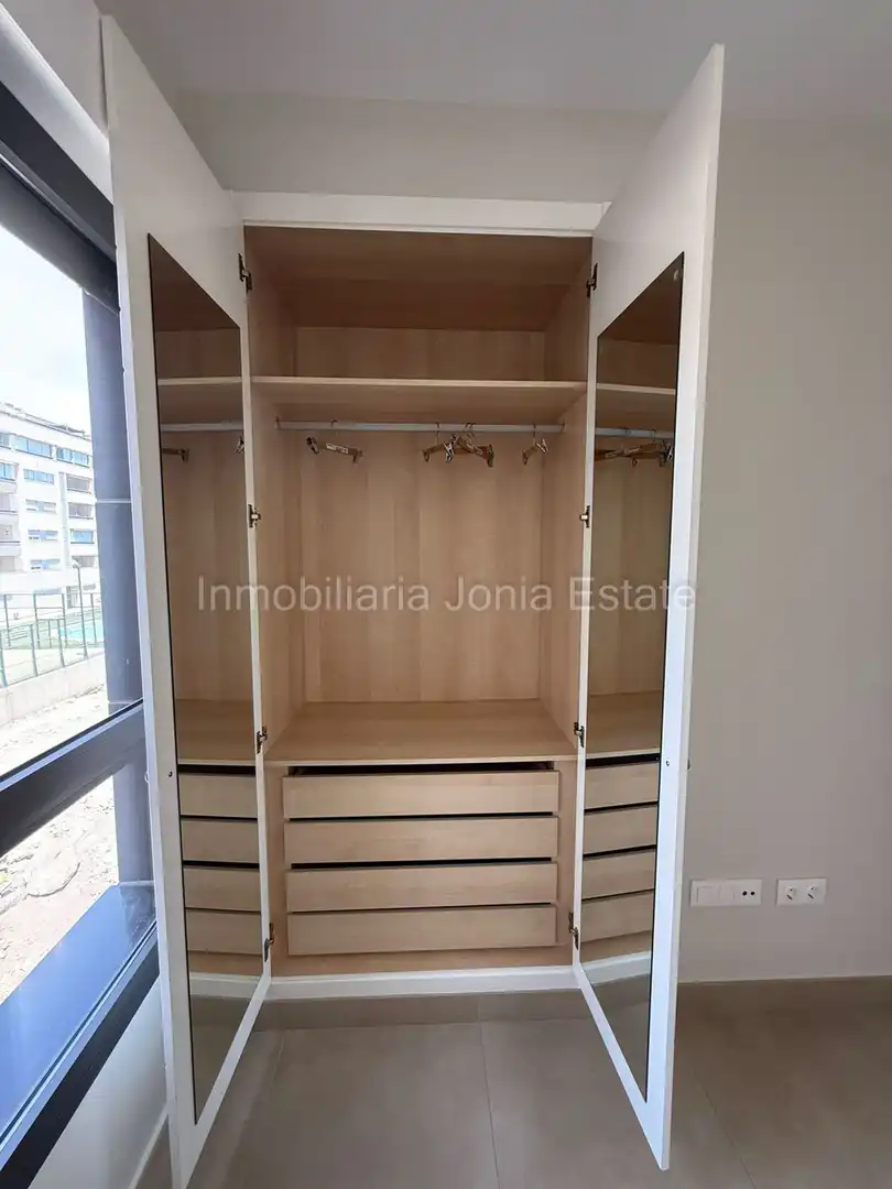 Dormitori de Apartament de lloguer en Villajoyosa / La Vila Joiosa amb Aire condicionat, Jardí privat i Terrassa