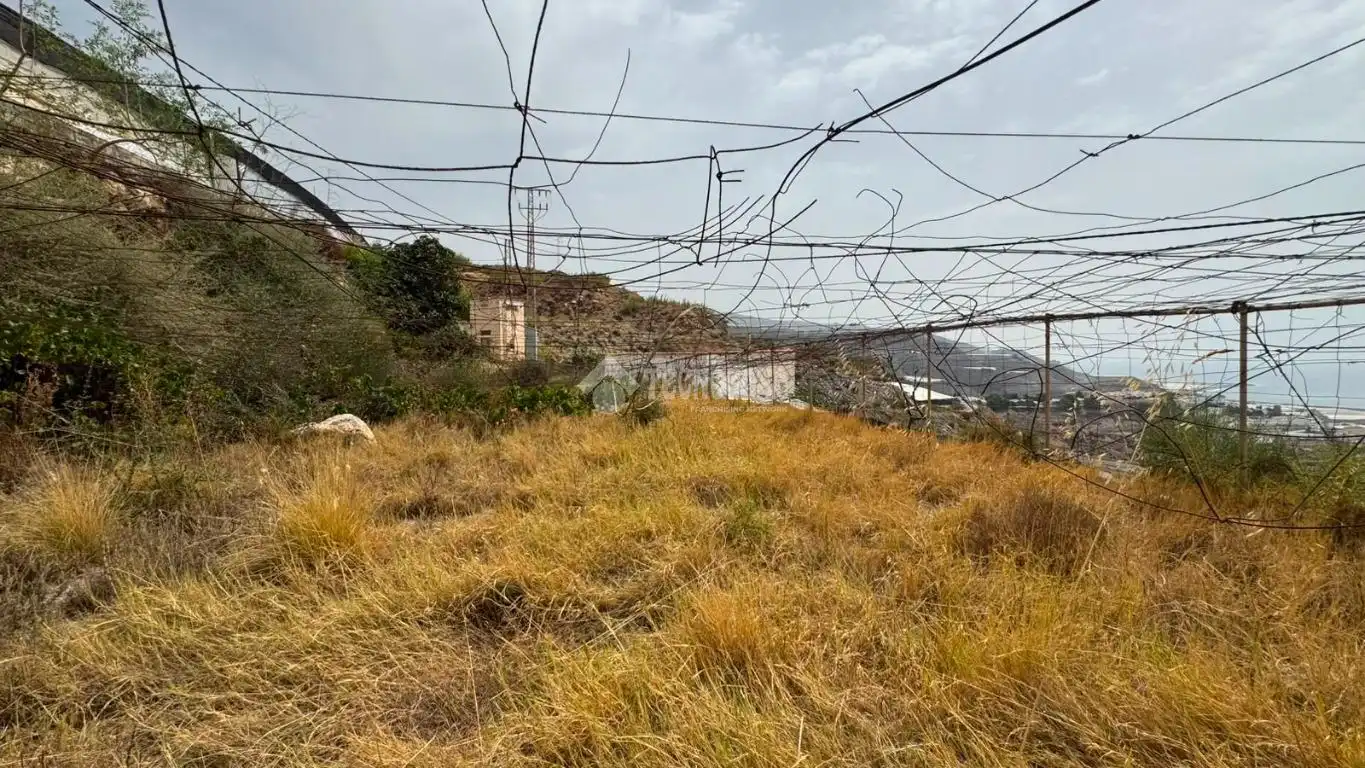 Terreno en venta en Albuñol