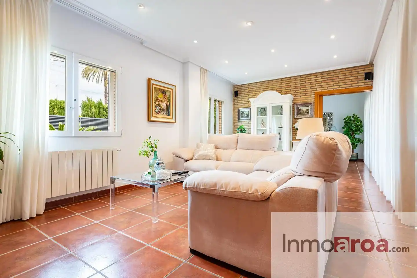 Sala de estar de Casa o chalet en venta en Paterna con Jardín privado, Terraza y Piscina