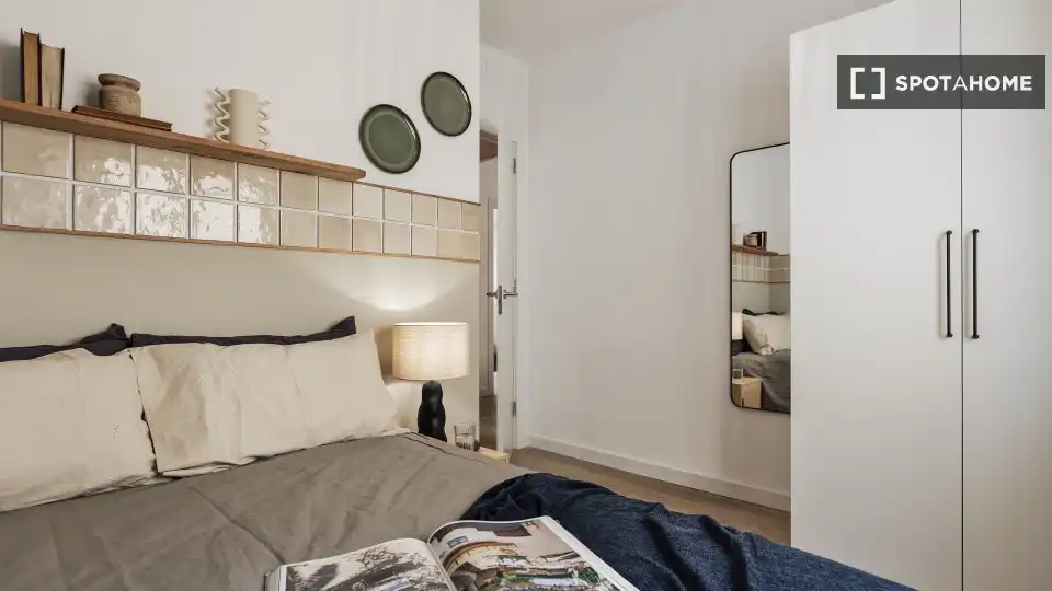 Habitación de Apartamento para compartir en Barcelona con Aire acondicionado, Terraza y Amueblado