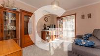 Sala d'estar de Pis en venda en Cornellà de Llobregat amb Aire condicionat, Calefacció i Forn