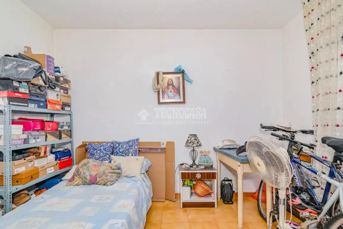 Habitación de Piso en venta en Loja con Aire acondicionado, Amueblado y Balcón