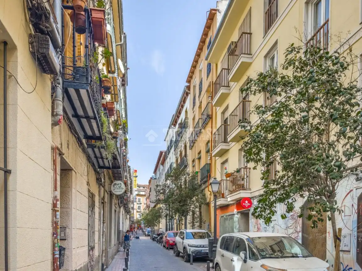 Vista exterior de Piso en venta en Madrid