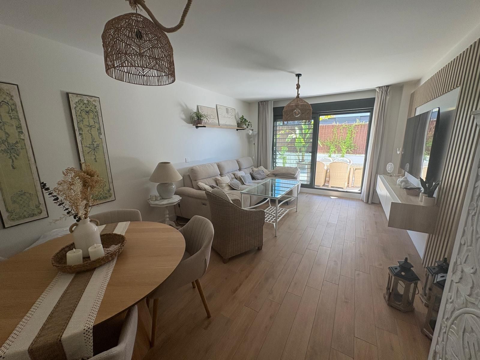 Pis en venda a Calle EL MANANTIAL, Tablero Bajo - Arruzafilla