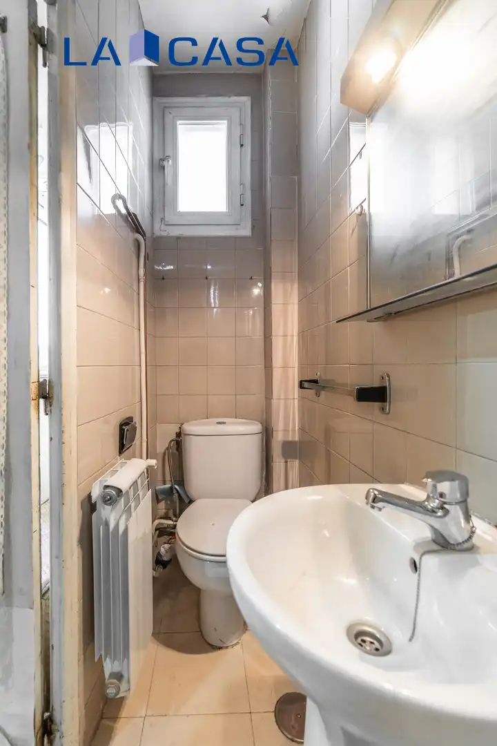 Baño de Piso en venta en Madrid con Balcón