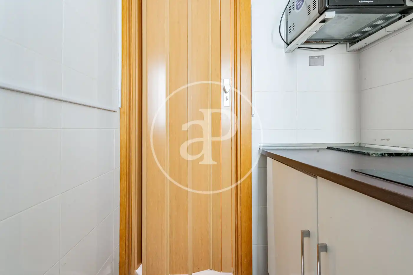 Küche von Wohnung zum Verkauf in Madrid mit Klimaanlage und Heizung