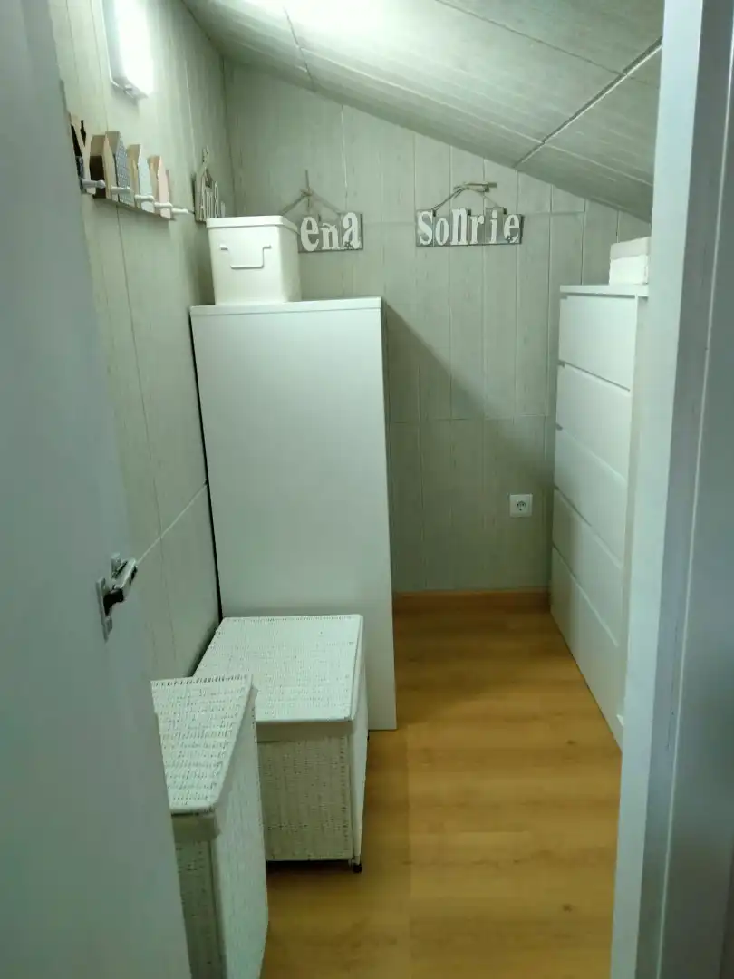 Habitación de Dúplex en venta en Mondéjar con Aire acondicionado, Calefacción y Amueblado