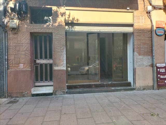 Local comercial en Alquiler en Carrer de Vèlia en Vilapicina i la Torre Llobeta
