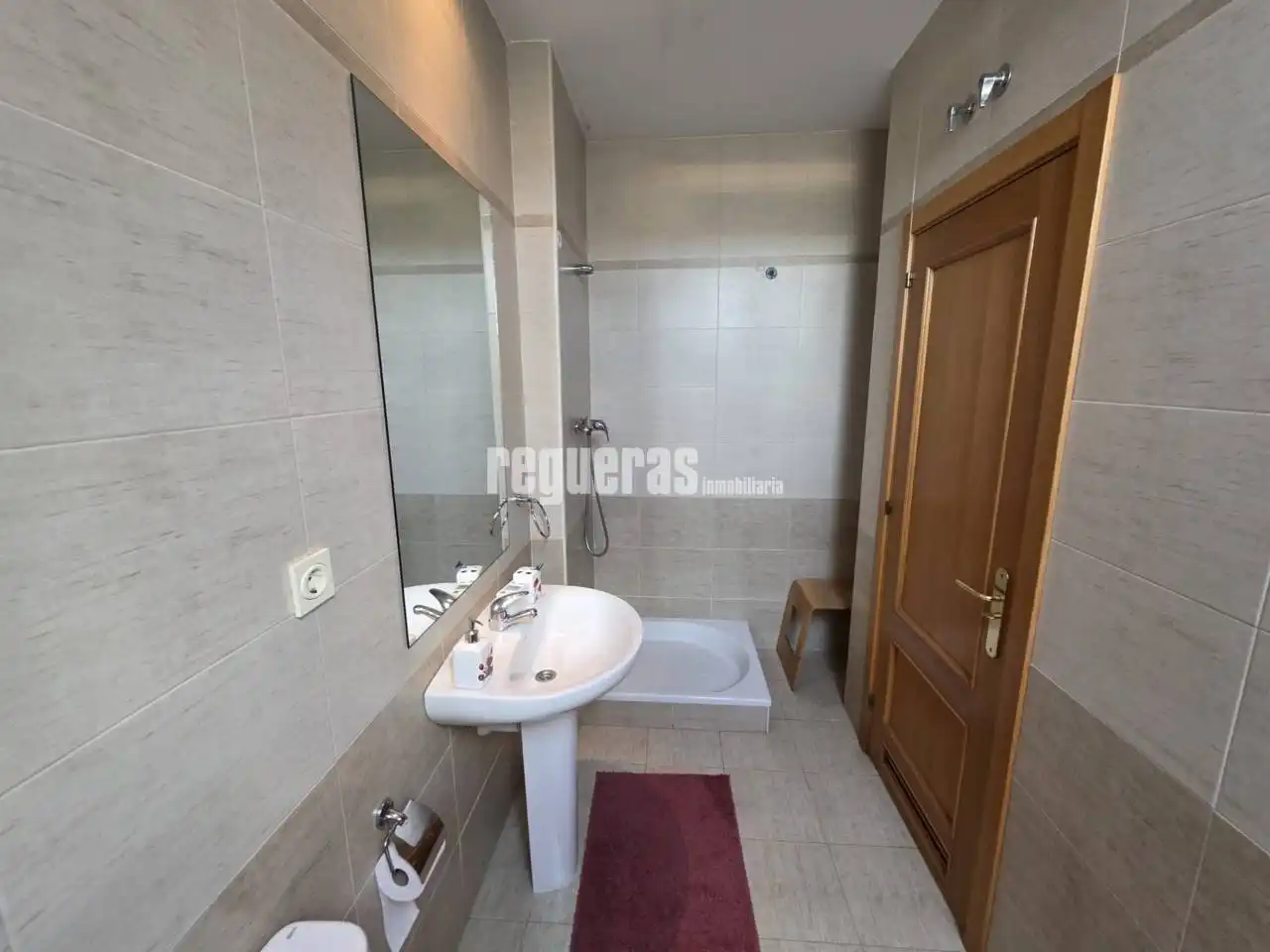Bany de Dúplex en venda en Avilés amb Calefacció, Parquet i Terrassa