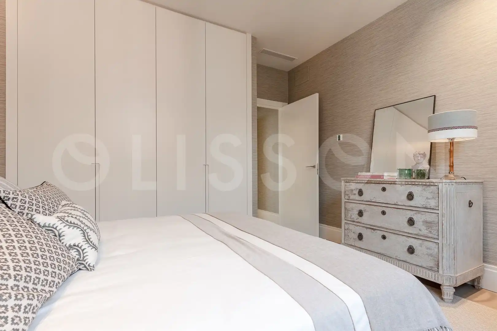 Habitación de Piso en venta en Madrid con Aire acondicionado, Amueblado y Domótica
