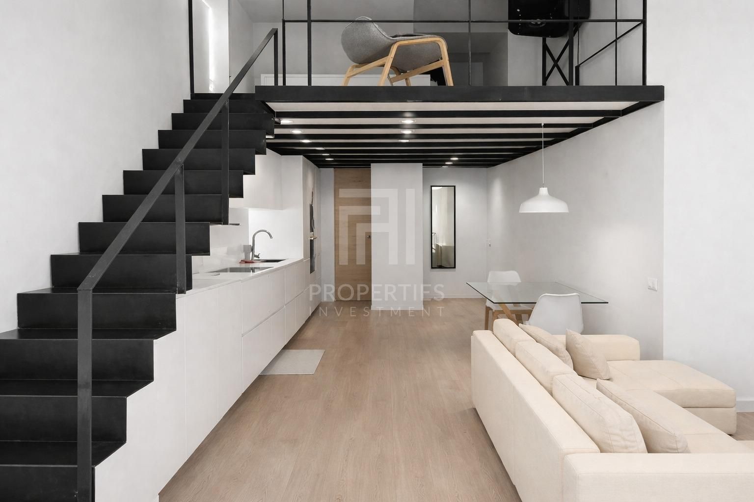 Living room of Duplex for sale in  Barcelona Capital  with Air Conditioner, Parquet flooring and Terrace