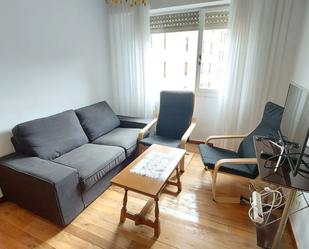 Sala d'estar de Pis de lloguer en Bilbao  amb Terrassa i Balcó