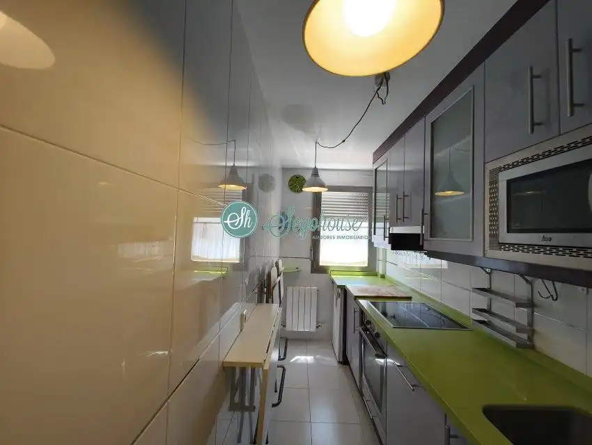 Cocina de Piso en venta en Torrecaballeros con Calefacción y Internet