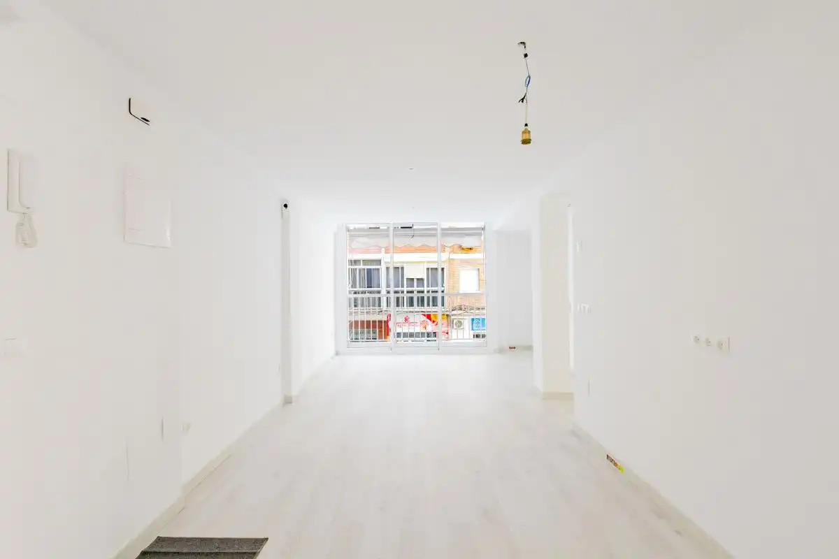 Piso en venta en Málaga con Calefacción, Terraza y Balcón
