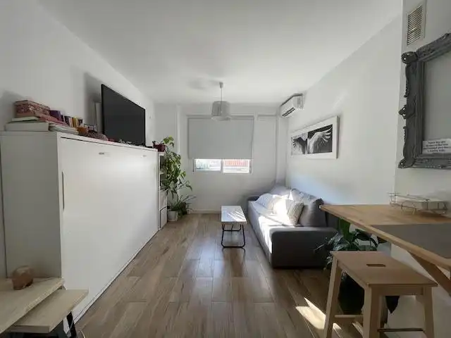 Sala d'estar de Pis en venda en Coria del Río amb Aire condicionat i Moblat