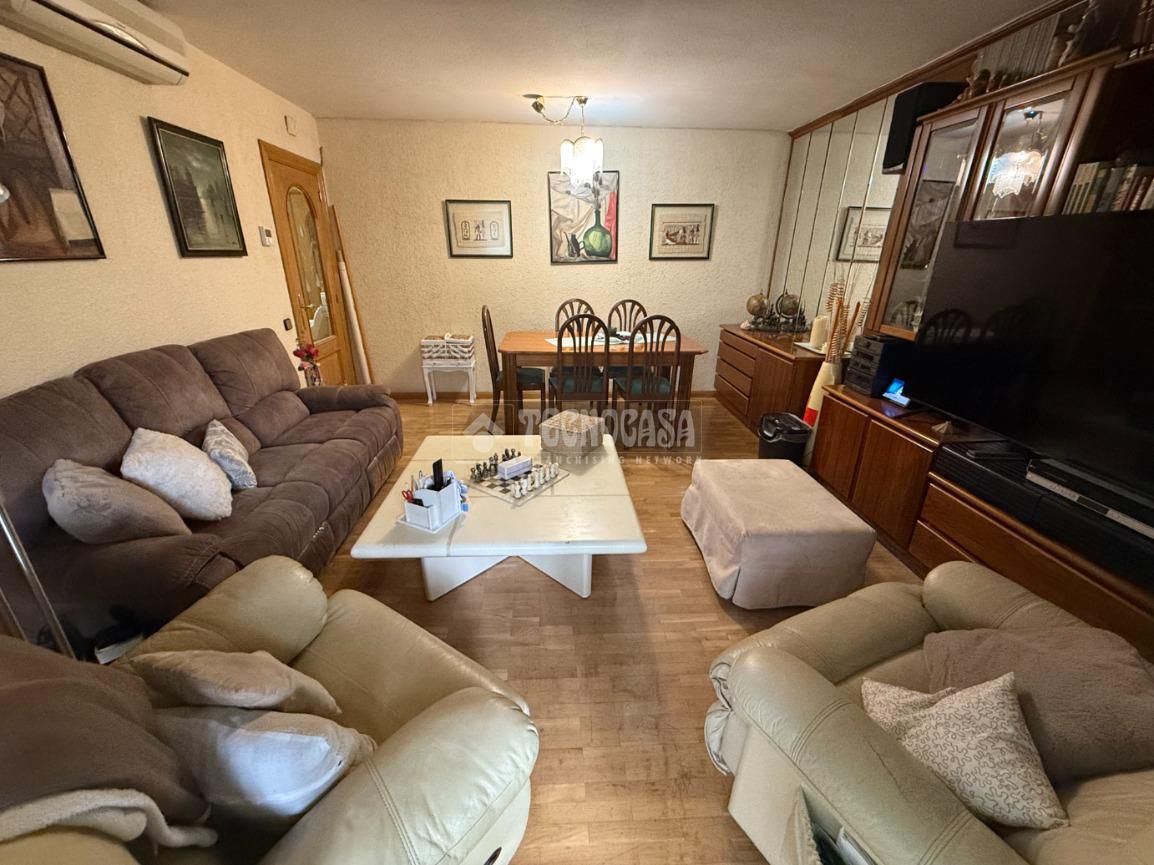 Living room of Flat for sale in  Madrid Capital  with Heating and Terrace