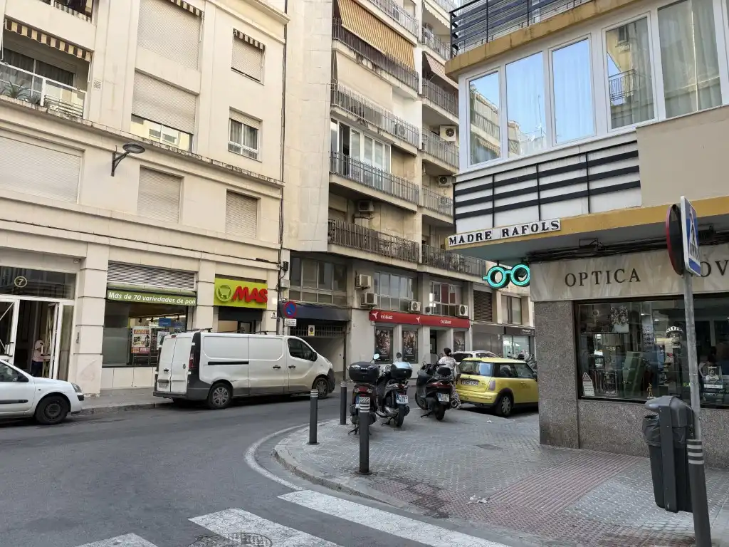 Piso en venta en Calle Madre Rafols, Barrio de los Remedios