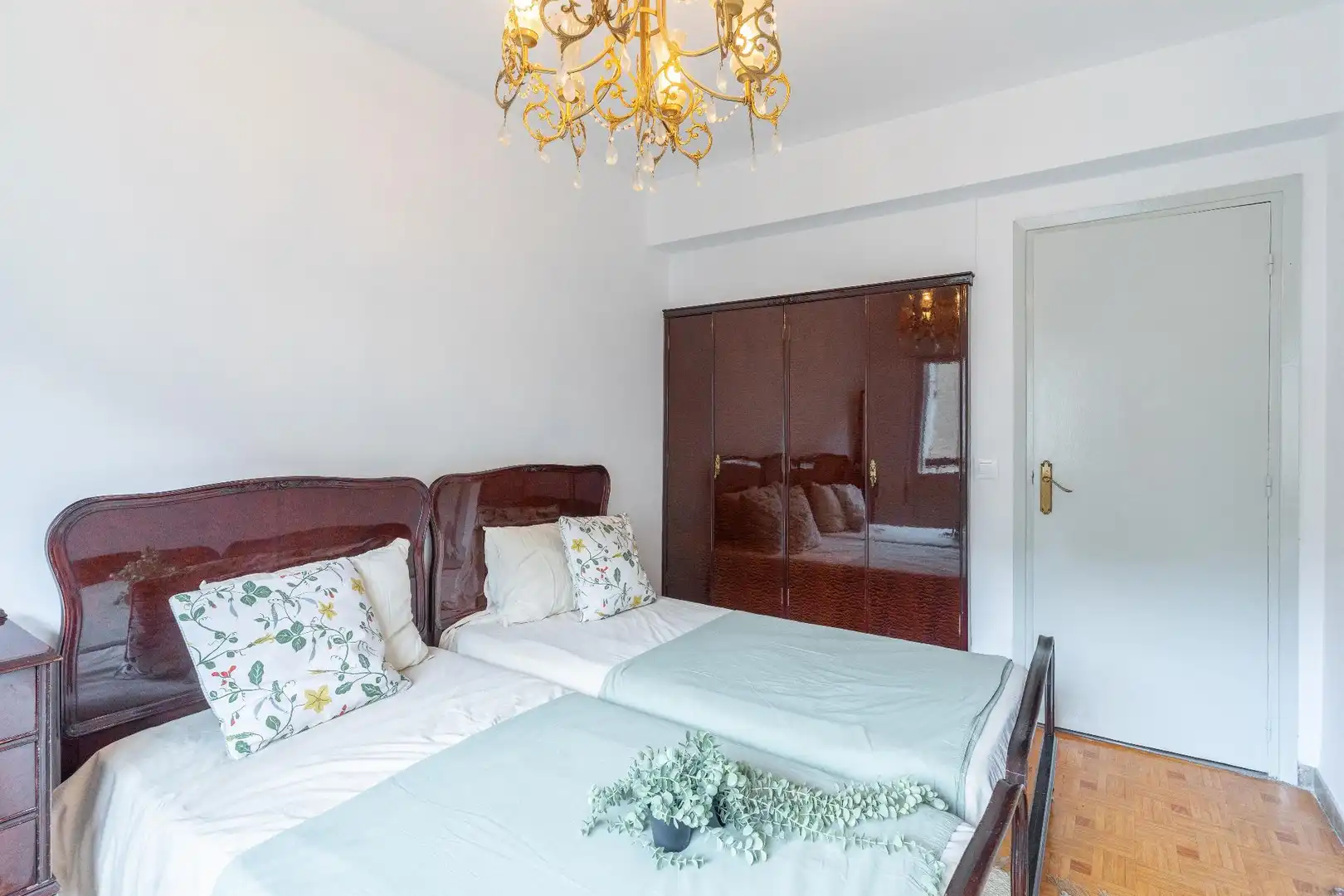 Bedroom of Flat for sale in Aller  with Terrace, Storage room and Furnished