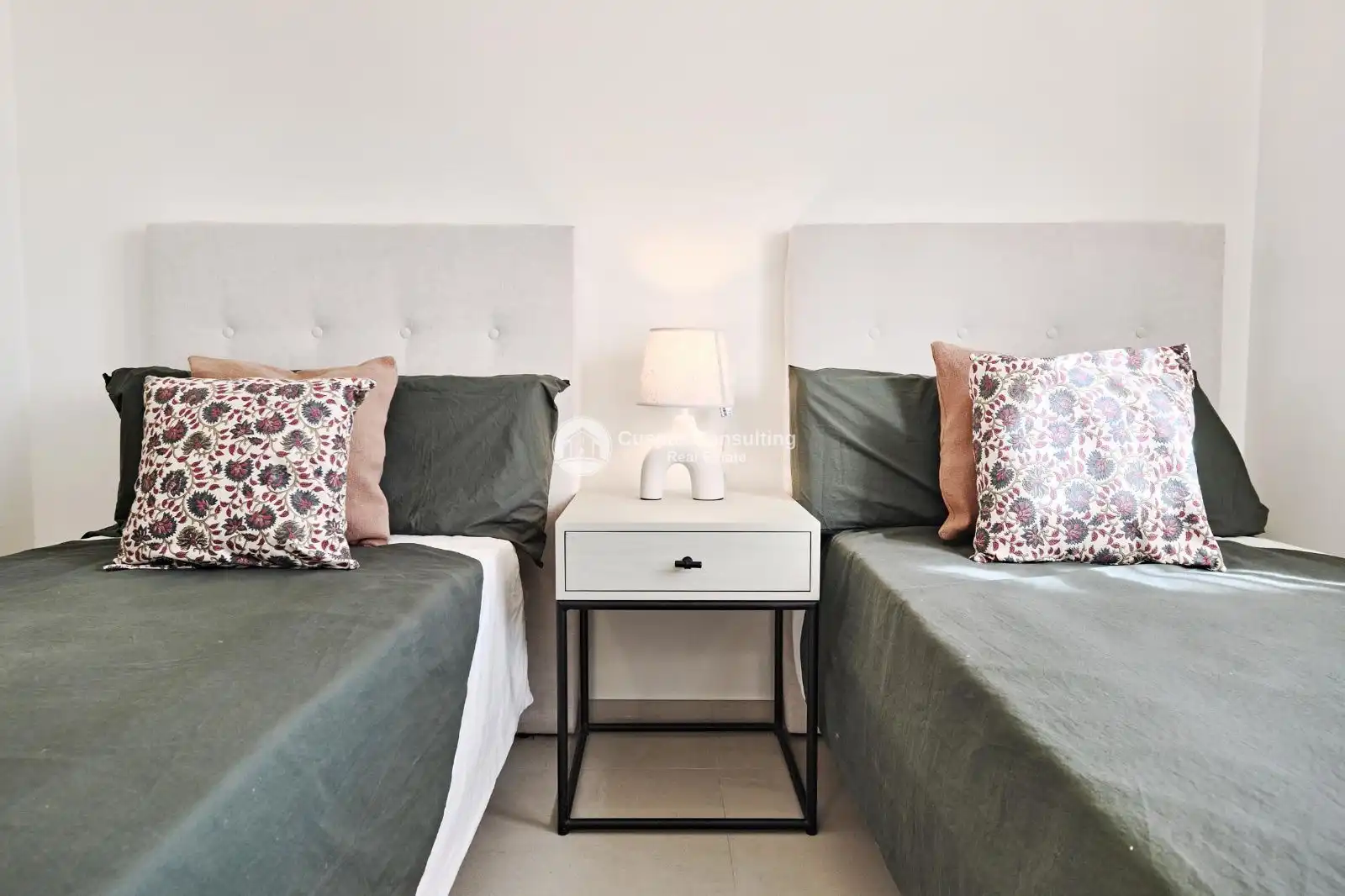 Bedroom of Attic for sale in Torrevieja  with Heating, Terrace and Storage room