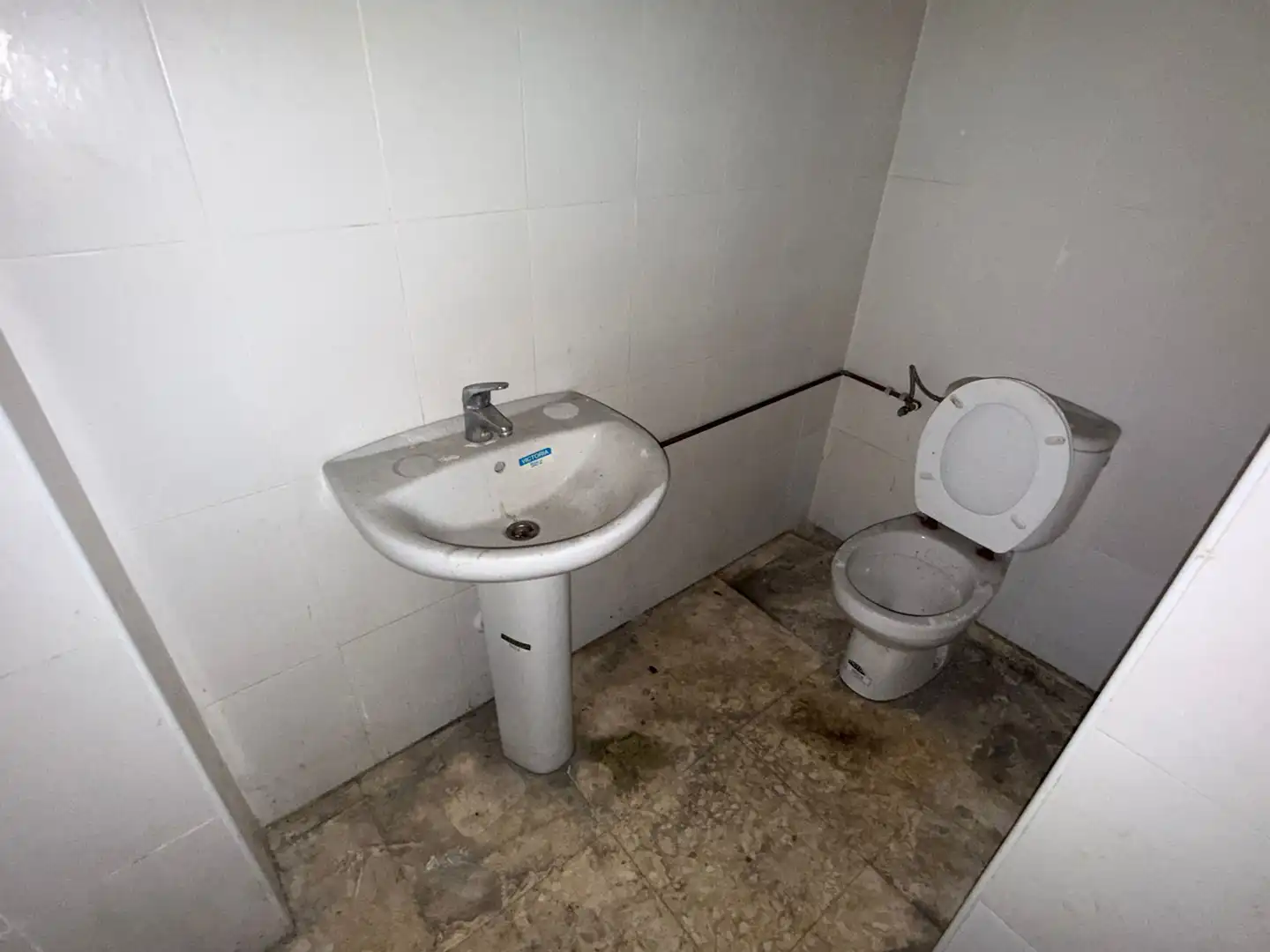 Local comercial en venta en Calle Don Juan de Borbón, imagen 13