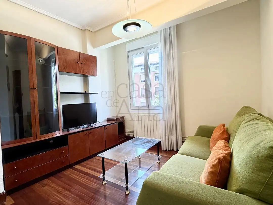 Wohnzimmer von Wohnung zum Verkauf in Bilbao  mit Heizung und Balkon