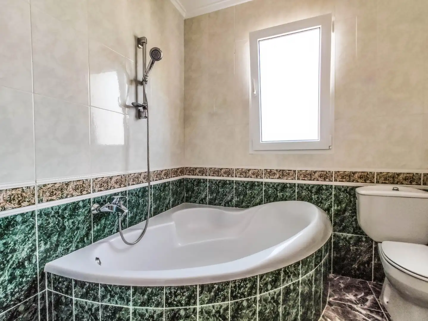 Bany de Casa o xalet de lloguer en Orihuela amb Aire condicionat, Jardí privat i Terrassa