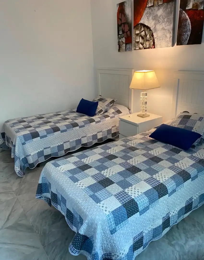 Dormitori de Dúplex de lloguer en Marbella amb Aire condicionat, Calefacció i Moblat