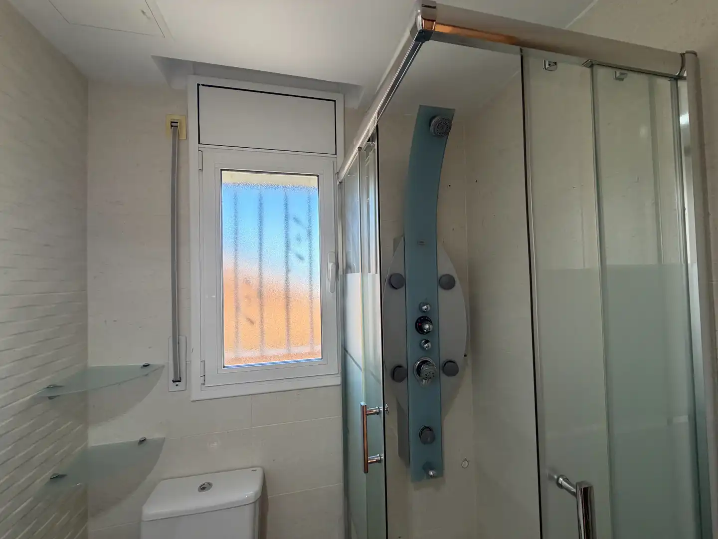 Semi-detached house with terrace for sale in Carrer Castell de Prades 10, imagen 33