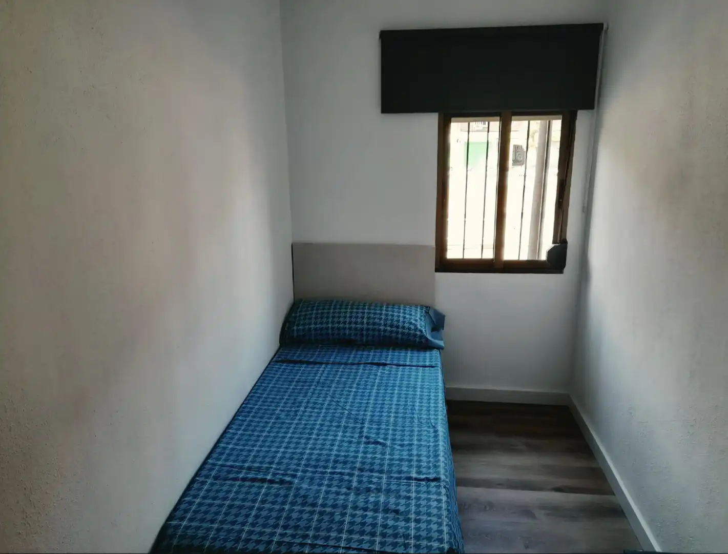 Bedroom of Flat for sale in Valencia  with Air Conditioner, Parquet flooring and Balcony