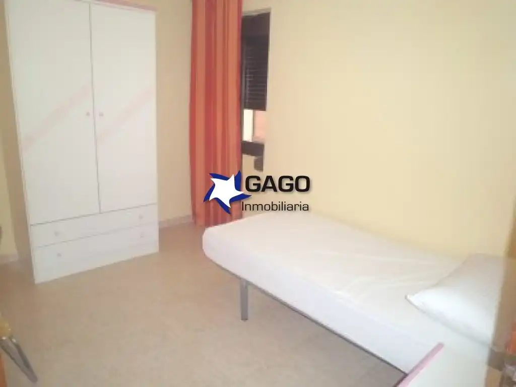 Bedroom of Flat for sale in Córdoba  with Air Conditioner, Heating and Terrace
