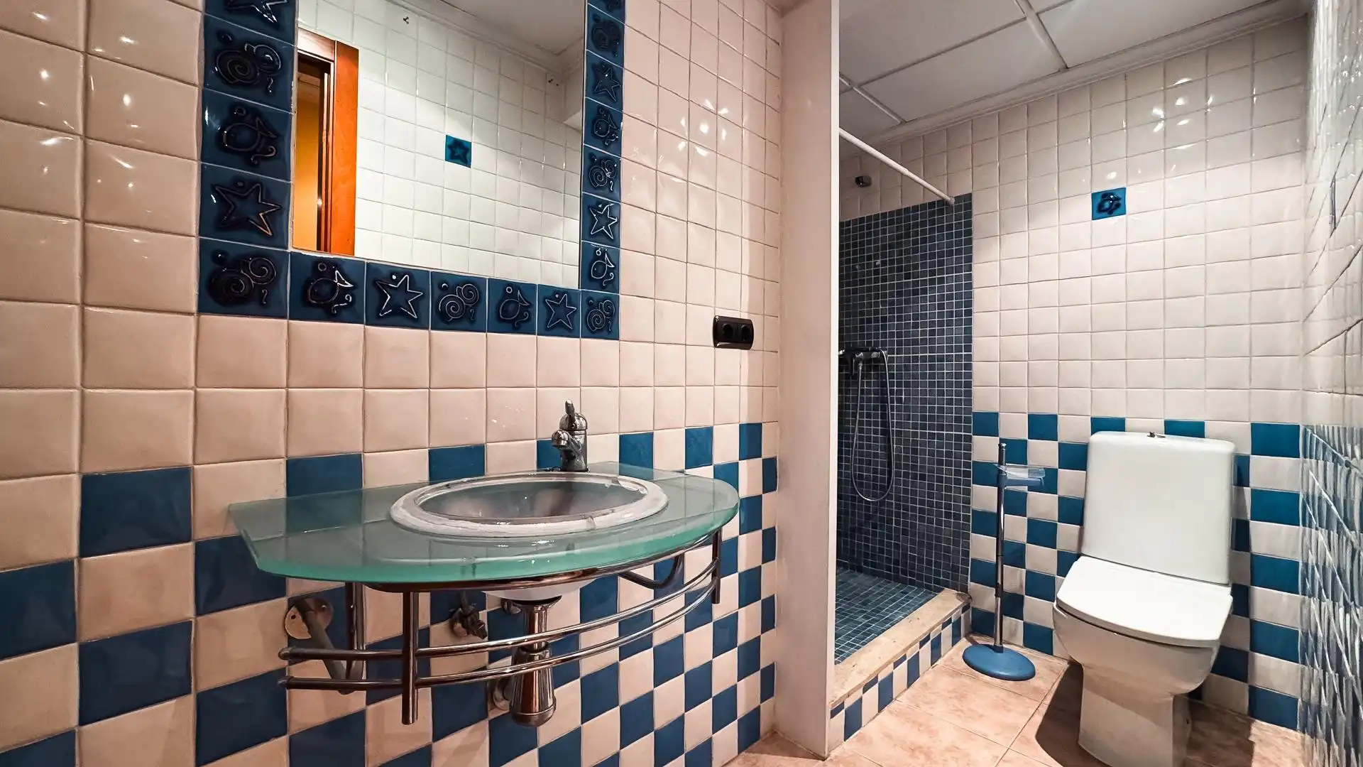 Bathroom of Flat for sale in Planes  with Air Conditioner, Furnished and Balcony