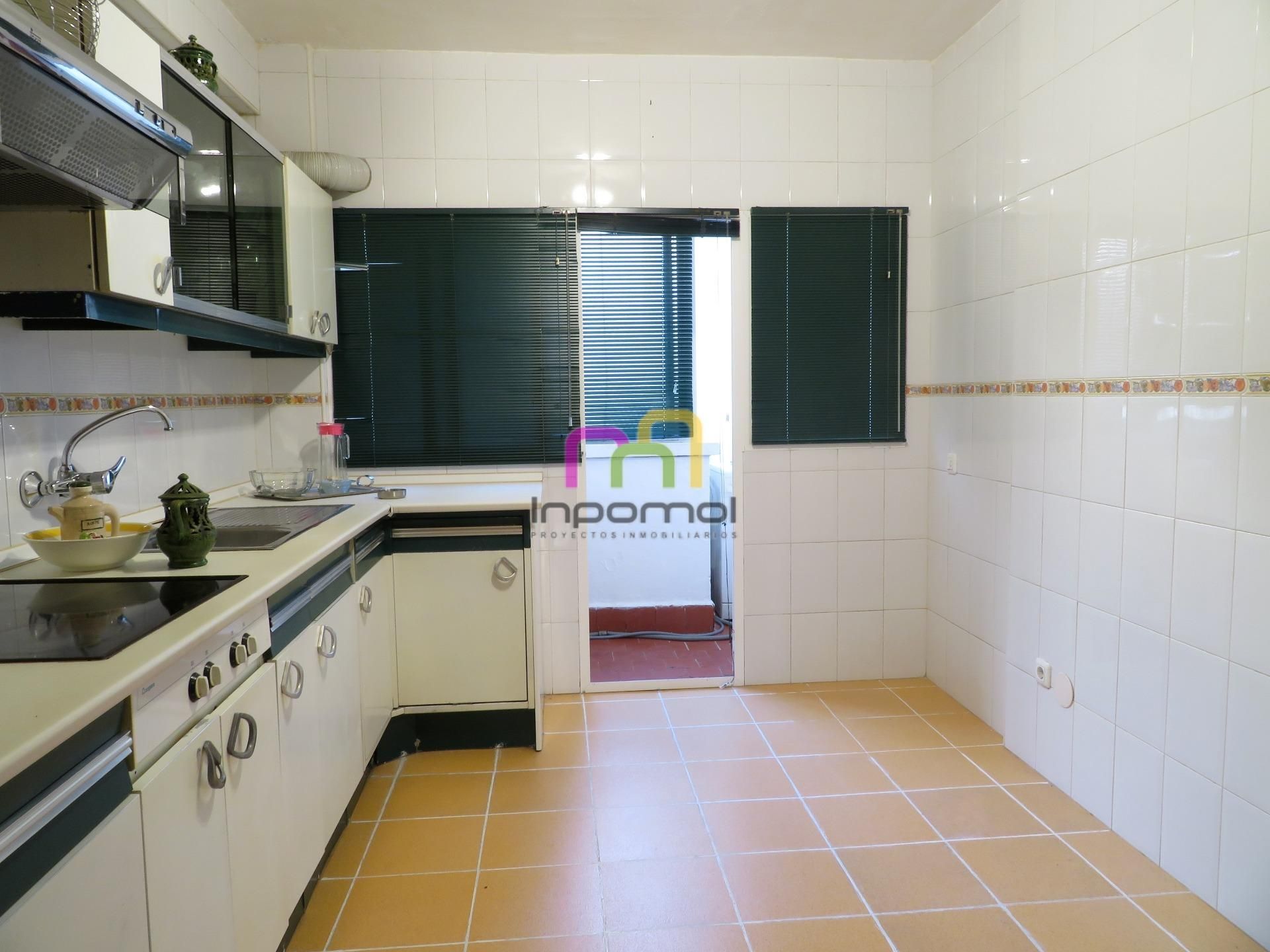 Kitchen of Flat for sale in Badajoz Capital  with Air Conditioner, Heating and Balcony