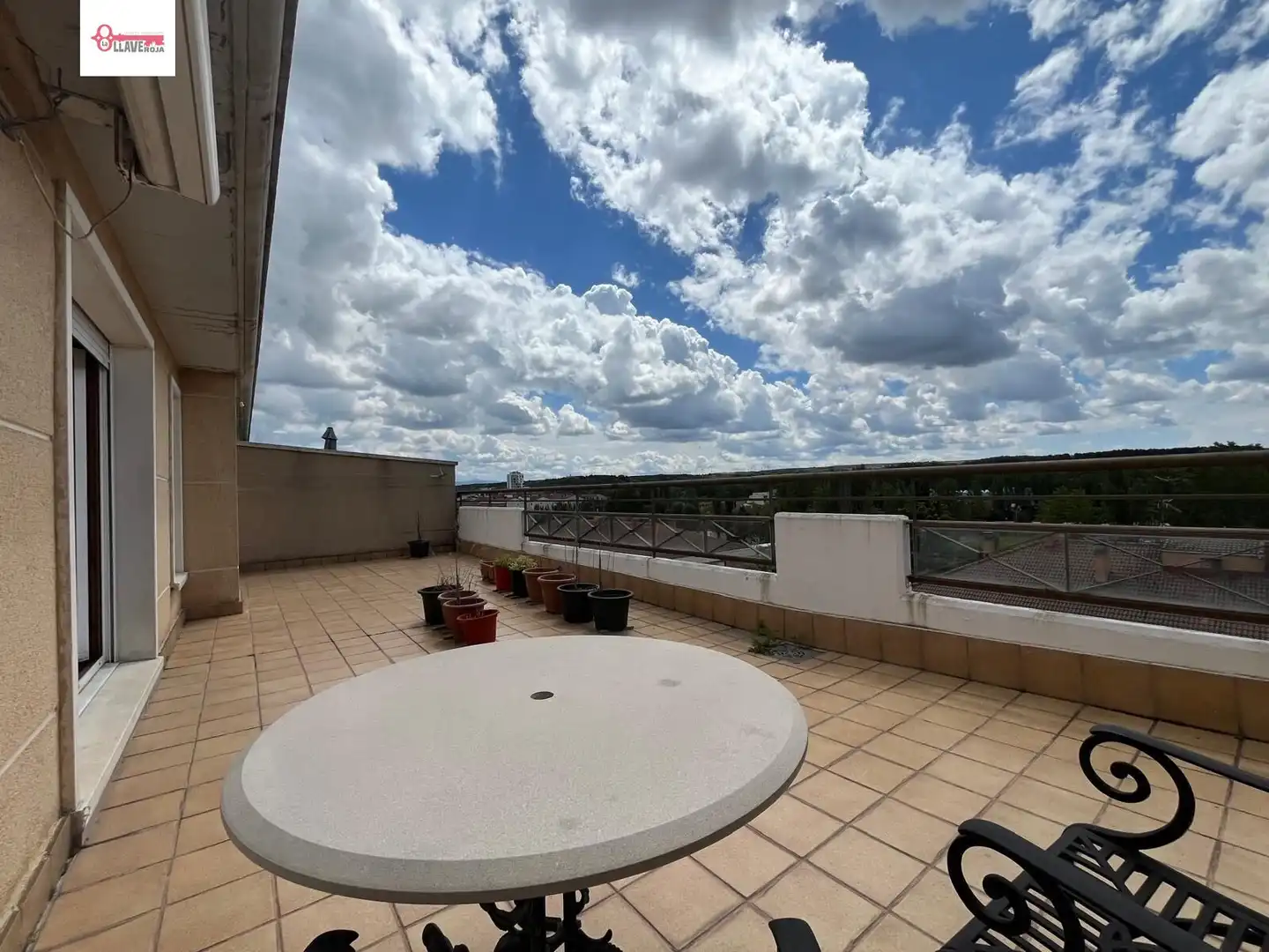 Terraza de Ático en venta en Burgos con Calefacción, Parquet y Terraza
