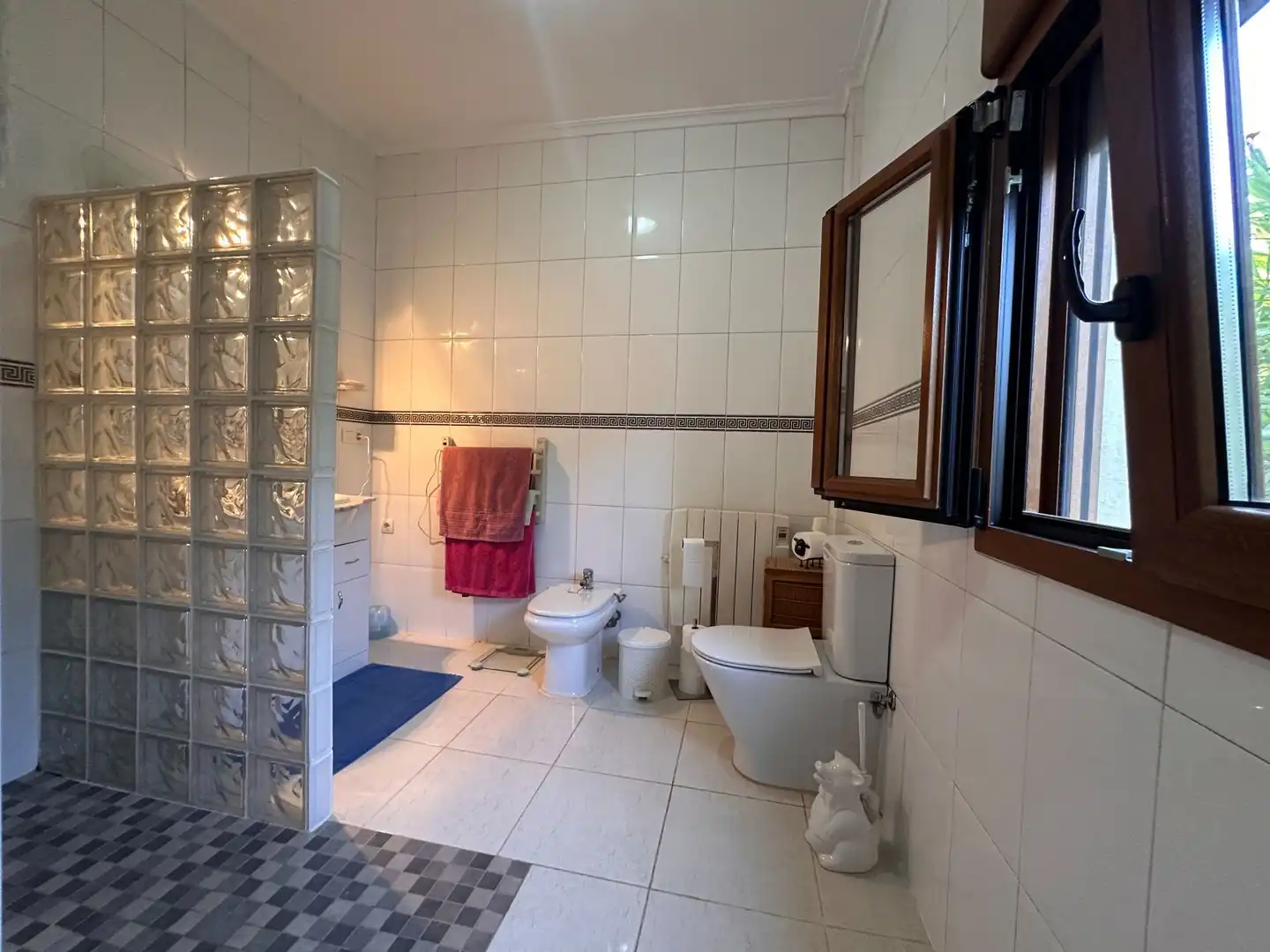 Bathroom of Houses for sale in Ontinyent  with Air Conditioner, Heating and Storage room