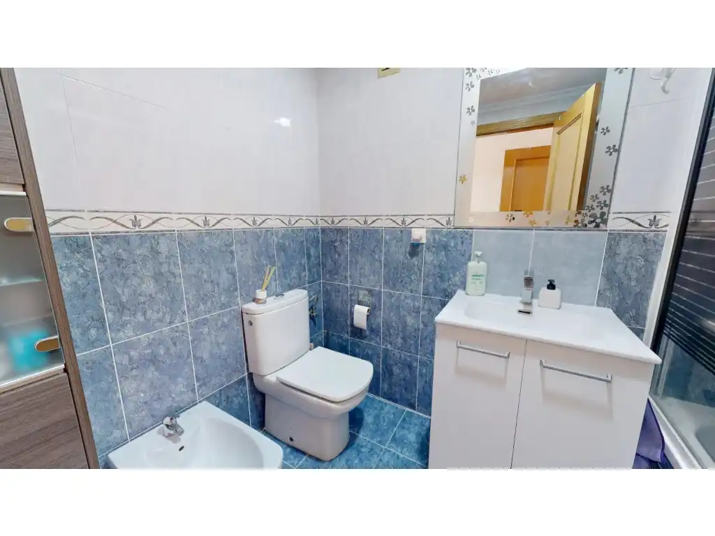 Bathroom of Flat for sale in Torrent  with Air Conditioner and Balcony