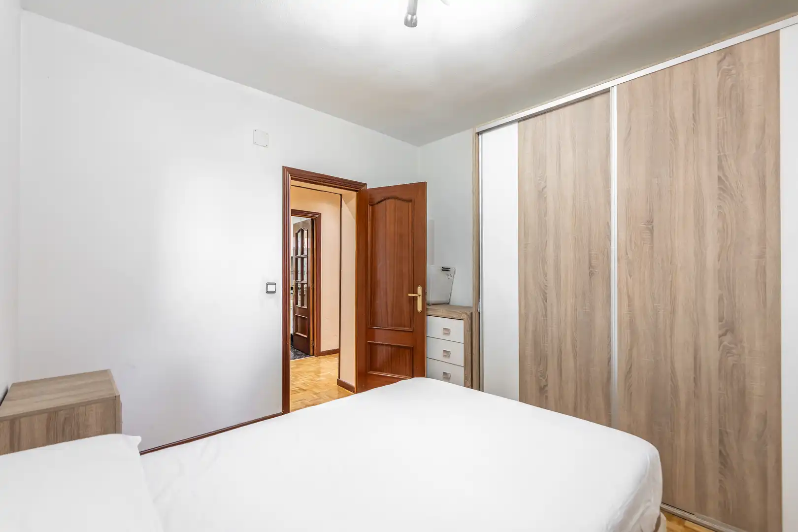 Habitación de Piso en venta en Madrid con Calefacción