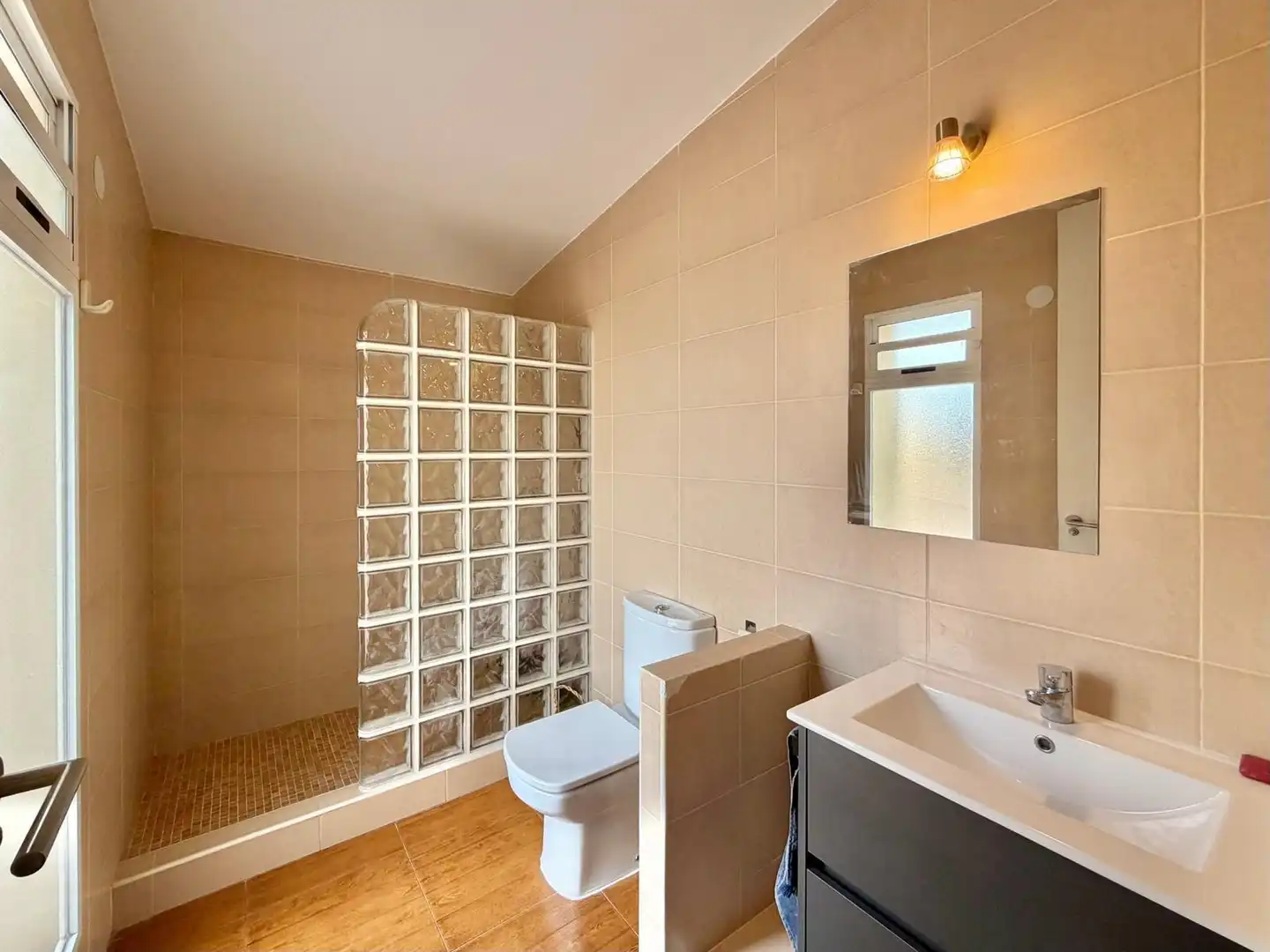 Baño de Casa o chalet en venta en Elche / Elx con Aire acondicionado, Jardín privado y Terraza