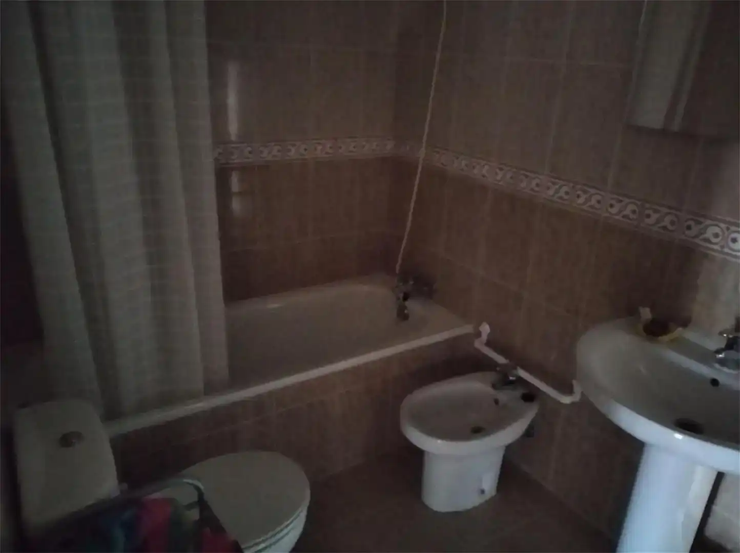 Bany de Pis en venda en Villaturiel amb Parquet, Traster i Moblat